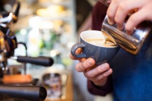 カフェ・ベローチェのバイト仕事内容と1日の流れを紹介！